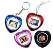 Esquire Heart Necklace Photo Frame in Red is a